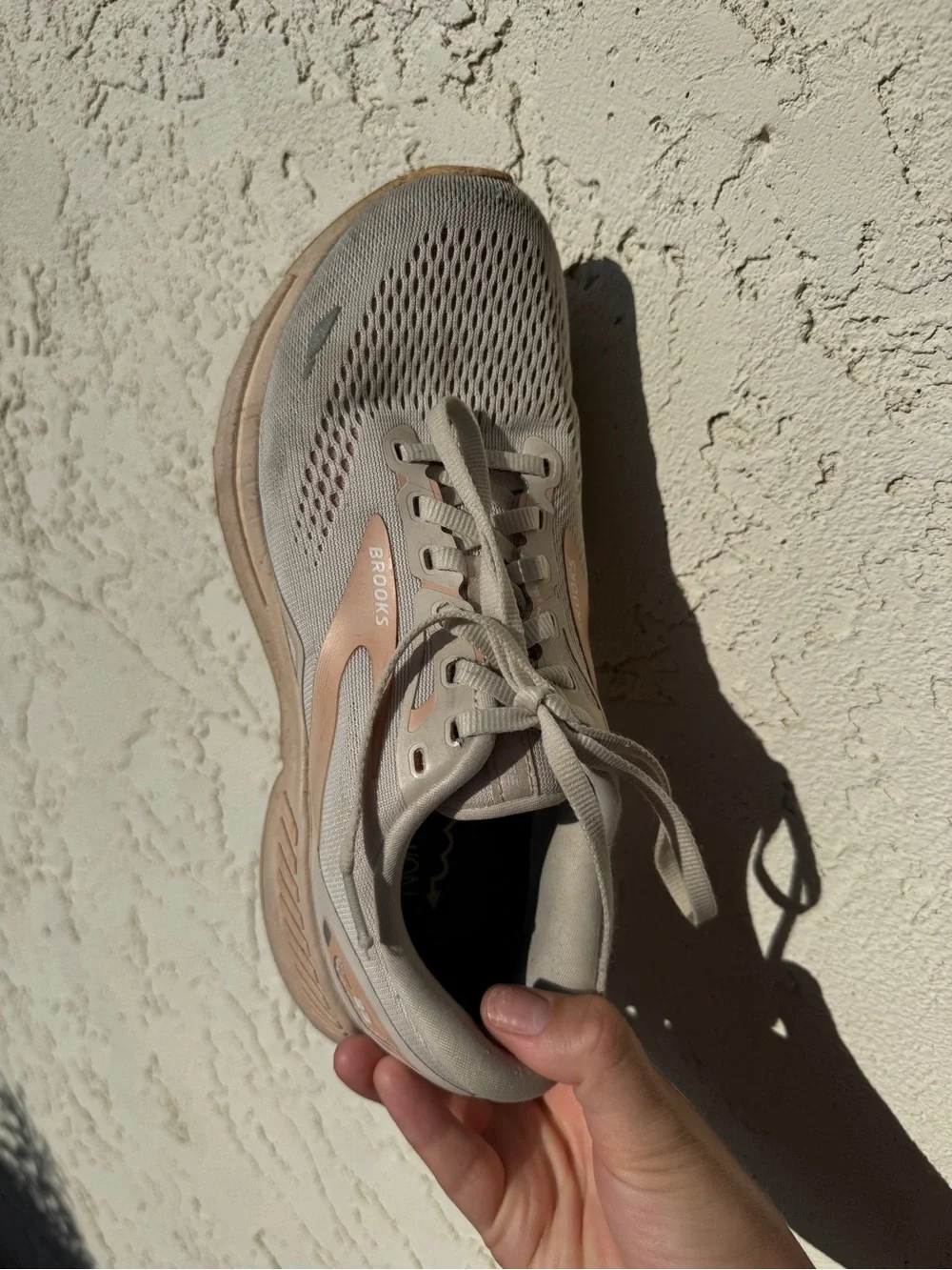 Brooks Women's Running Shoes Sneakers Light Pink